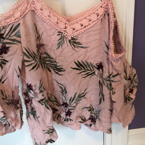 Pink Aeropostale cold shoulder top - Picture 2 of 5